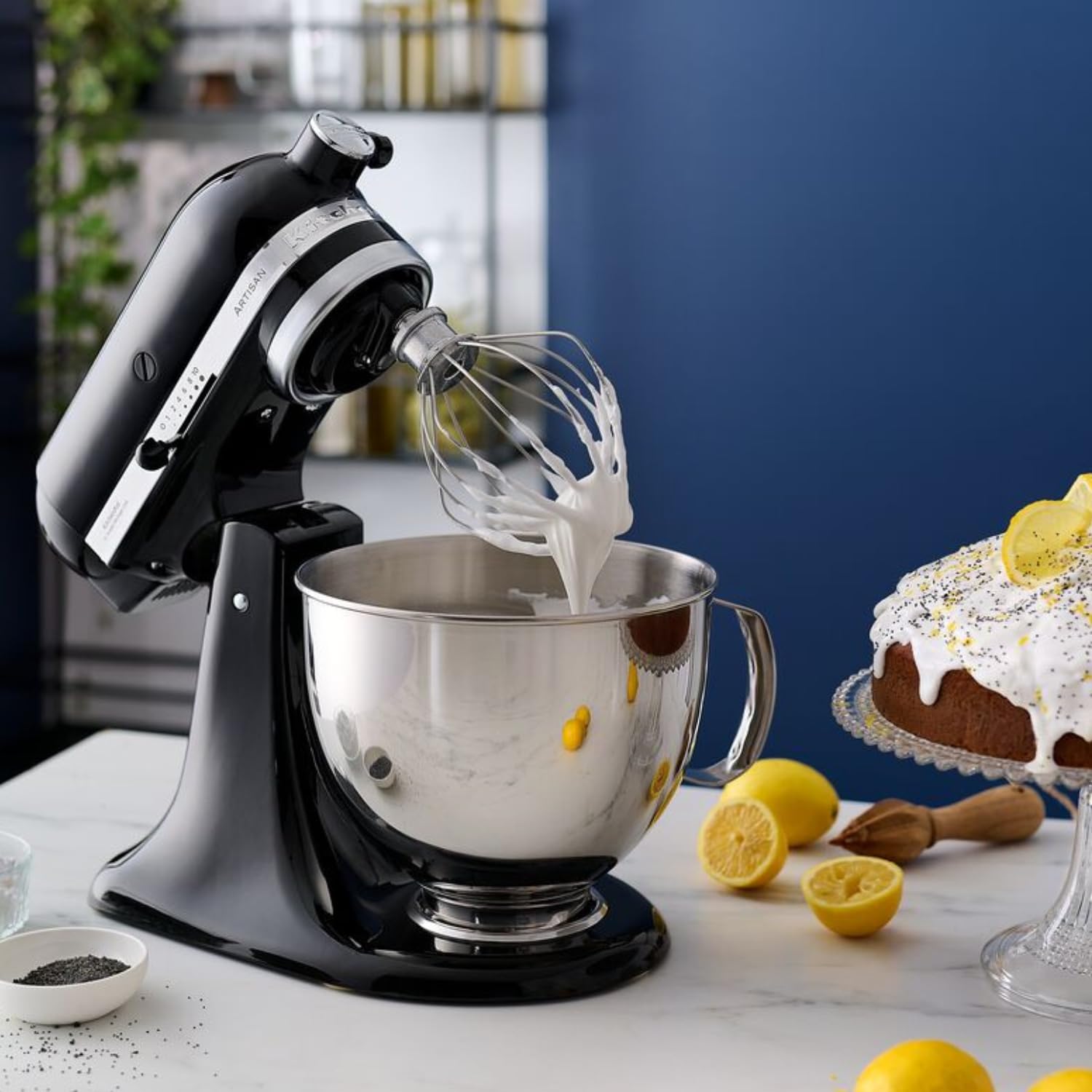 KitchenAid Küchenmaschine - Artisan - Kippbarem Food Processor - Teigknetmaschine mit 5 Zubehör - 2 Schüsseln aus Edelstahl - 4.8 L - Schwarz